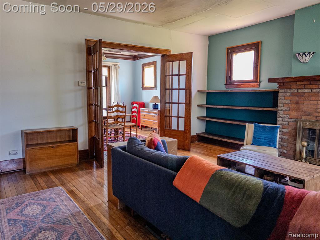 3010 Fischer Street Detroit, MI 48214 - Photo 9 of 36
