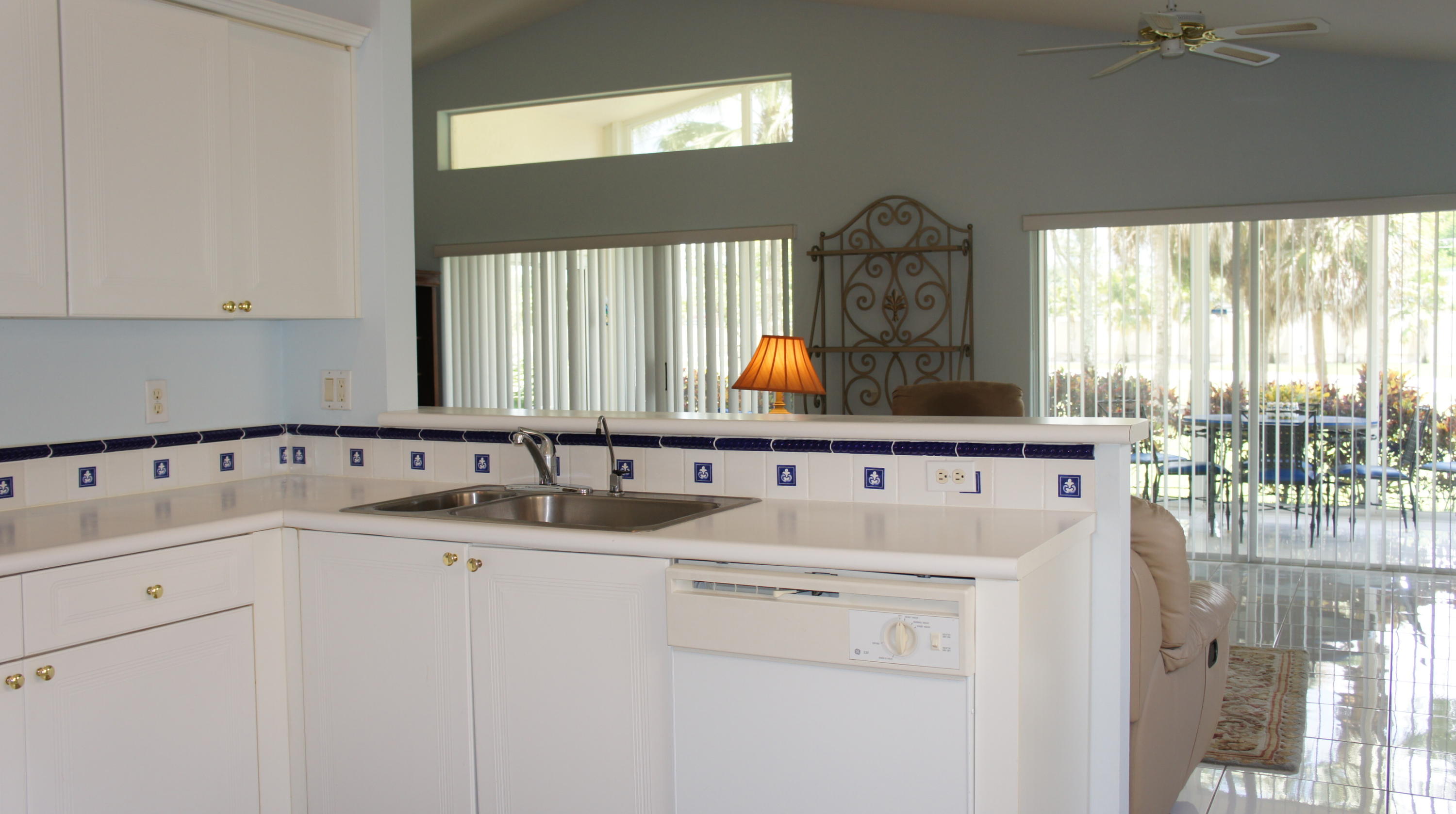 6681 Sun River Road Boynton Beach, FL 33437 - Photo 9 of 28 DSC07153