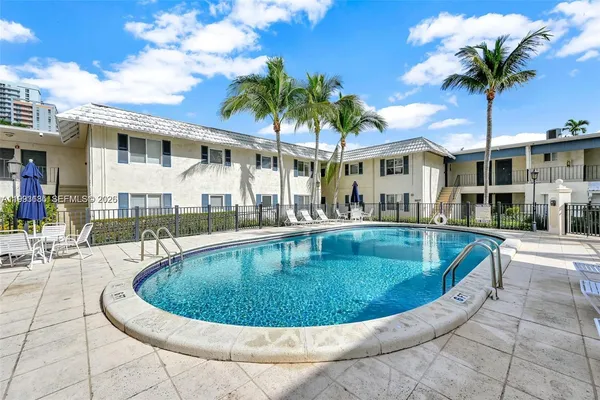 $2,550 | 8609 Southwest 68th Court, Unit 24, Pinecrest, FL 33156