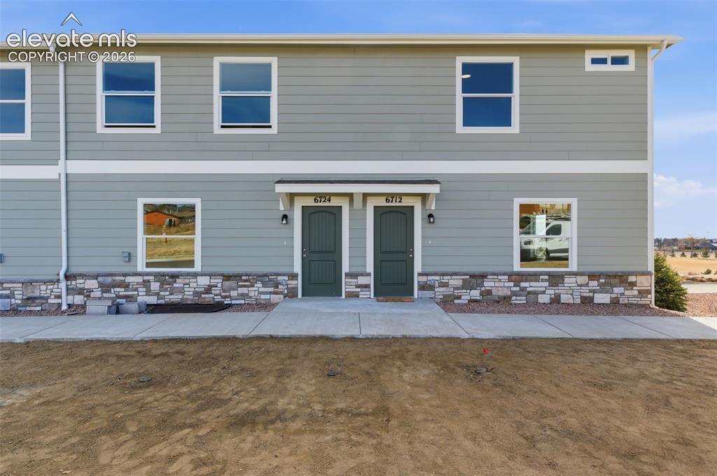 6644 Rawhide Rdg View Colorado Springs, CO 80915 - Photo 2 of 26