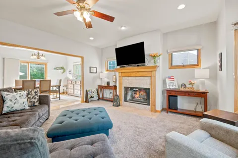 $634,999 | 6732 Yale Drive, Franklin, WI 53132