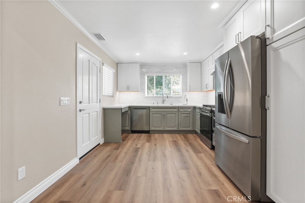 11682 Reagan Street Los Alamitos, CA 90720 - Photo 6 of 31