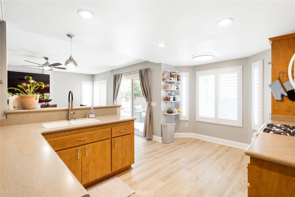 1942 Silverwood Circle Corona, CA 92881 - Photo 2 of 24 a spacious bathroom with a tub sink and mirror