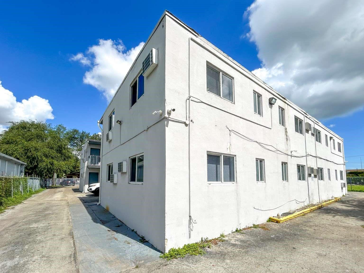 734 Northwest 80th Street Miami, FL 33150 - Photo 10 of 22 Photo 10