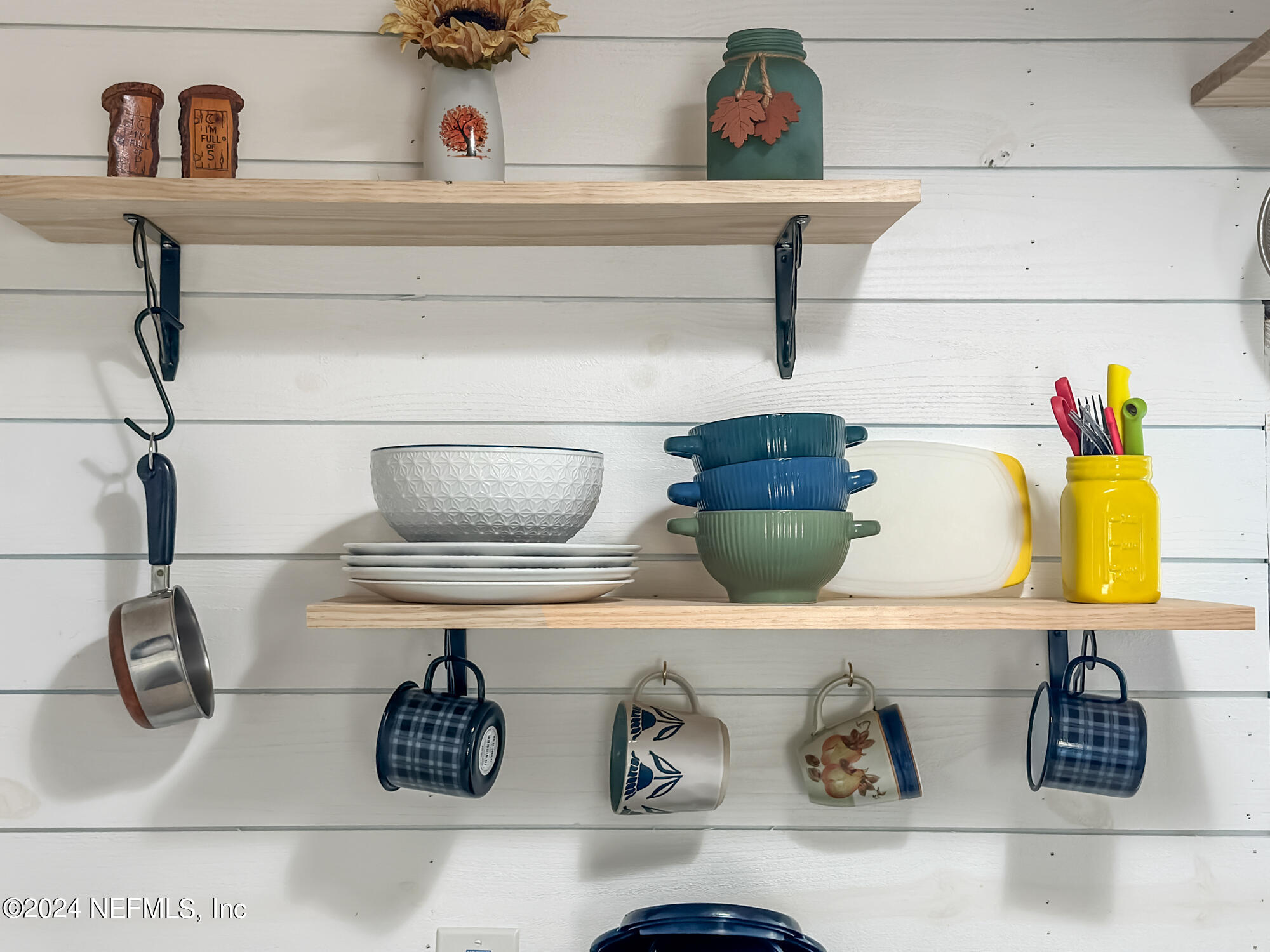 216 Comer Road Palatka, FL 32177 - Photo 23 of 45 OPEN SHELVES ON SHIP LAP