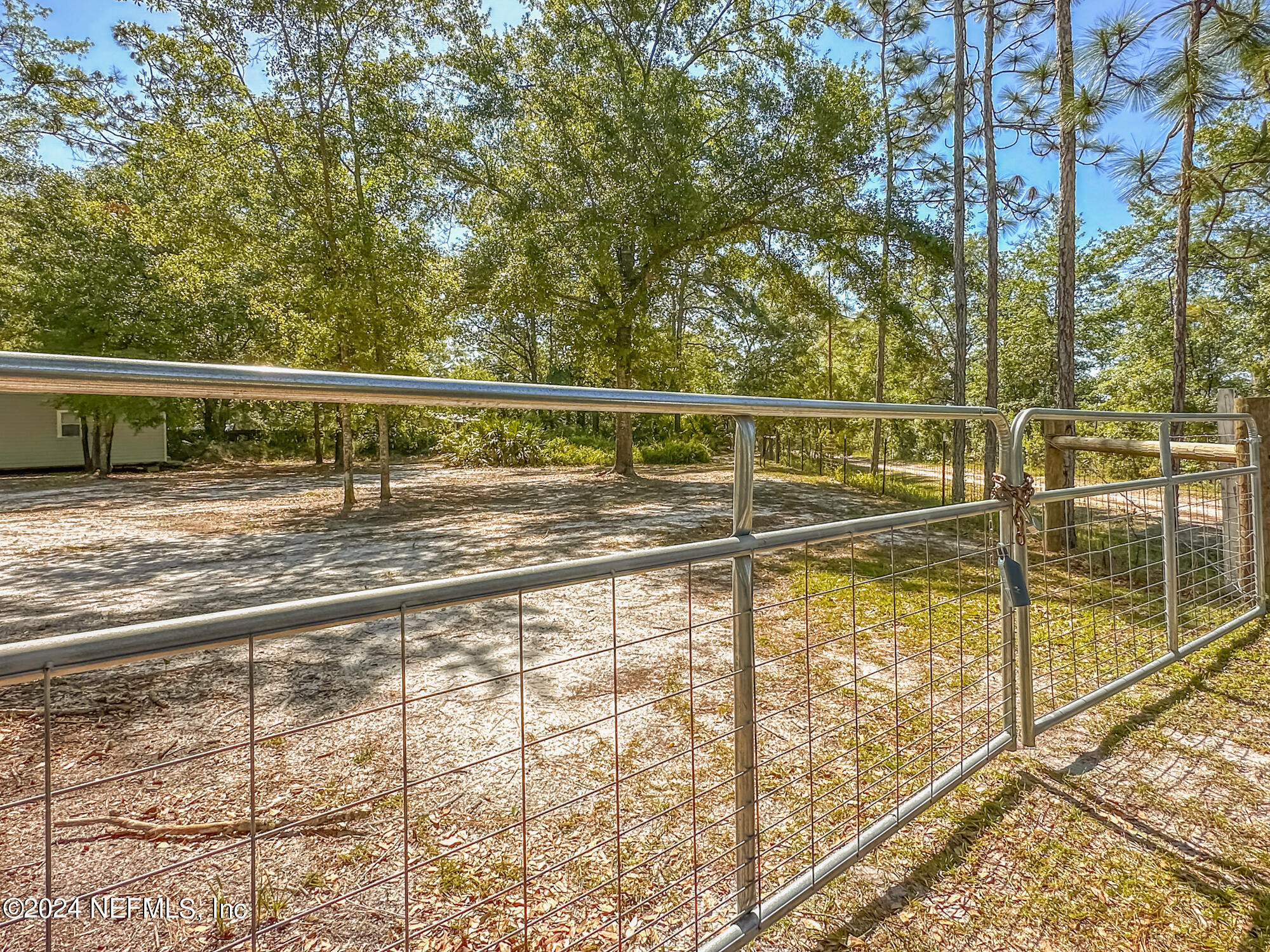 216 Comer Road Palatka, FL 32177 - Photo 3 of 45 FRONT GATE -CLOSED