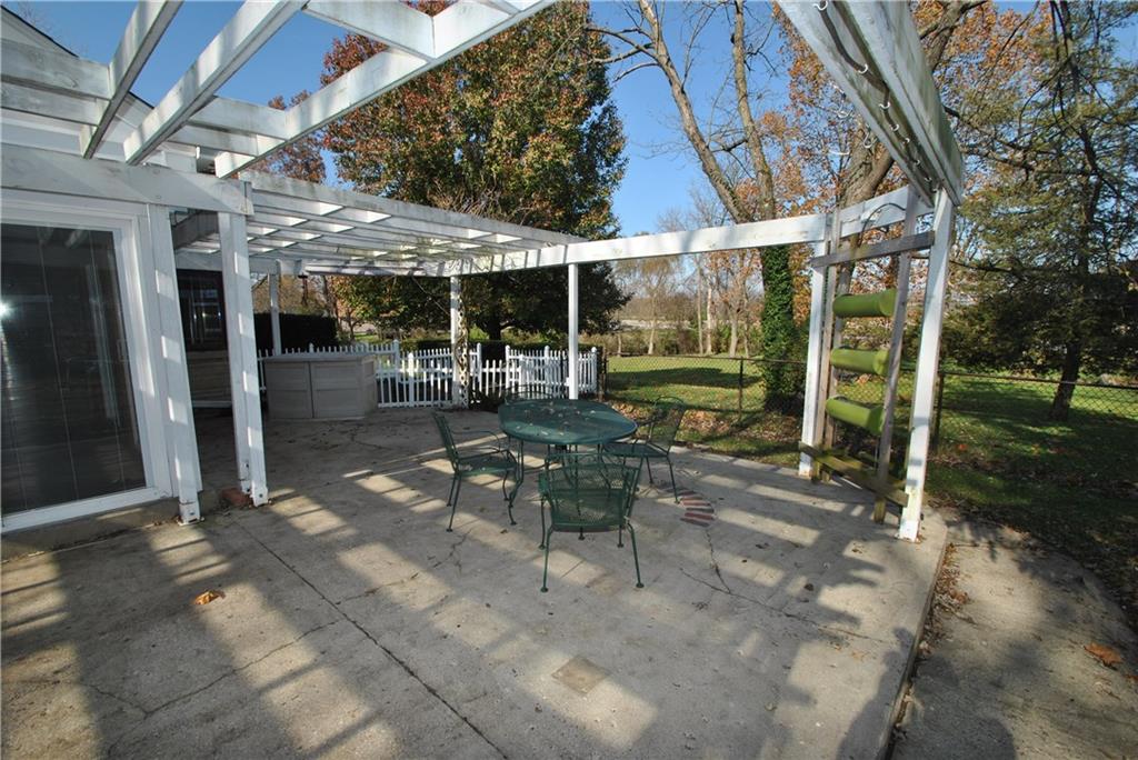 2104 Davis Road Indianapolis, IN 46239 - Photo 4 of 30 Gallery Image 4