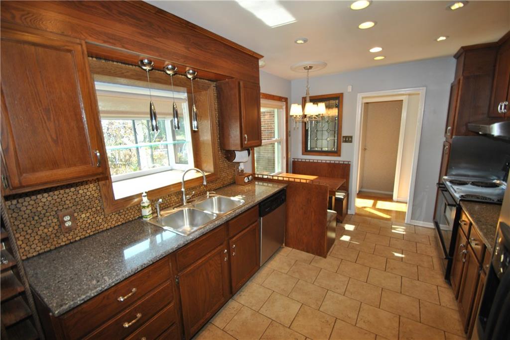2104 Davis Road Indianapolis, IN 46239 - Photo 7 of 30 Gallery Image 7