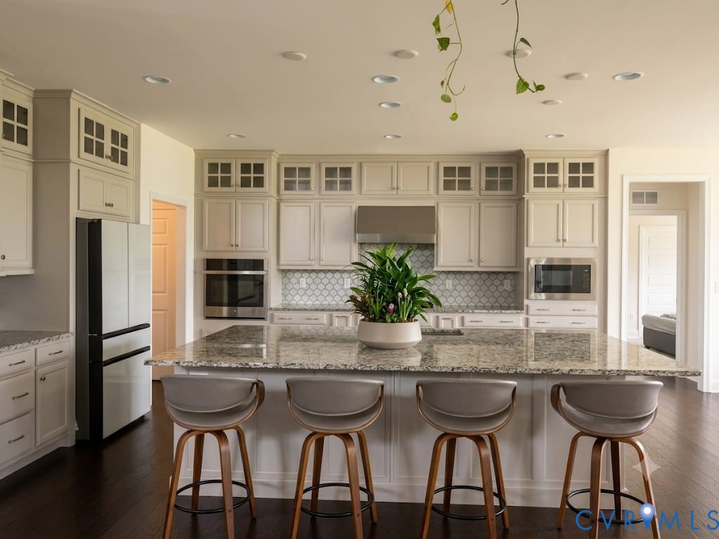 18037 Bay Point Way Moseley, VA 23120 - Photo 3 of 5 Spacious kitchen featuring an expansive island wit