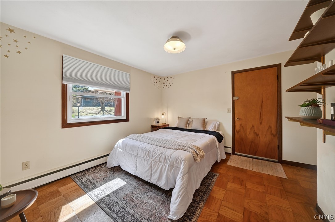 226 Ridgecrest Road De Witt, NY 13214 - Photo 11 of 49 First level bedroom with full bathroom