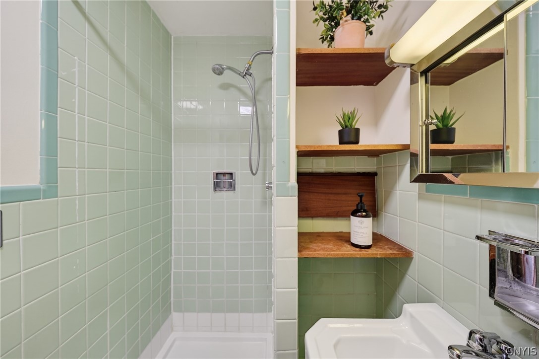 226 Ridgecrest Road De Witt, NY 13214 - Photo 15 of 49