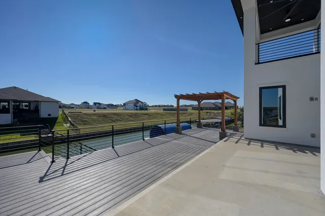 $824,999 | 10729 South Lake Mist Lane, Willis, TX 77318