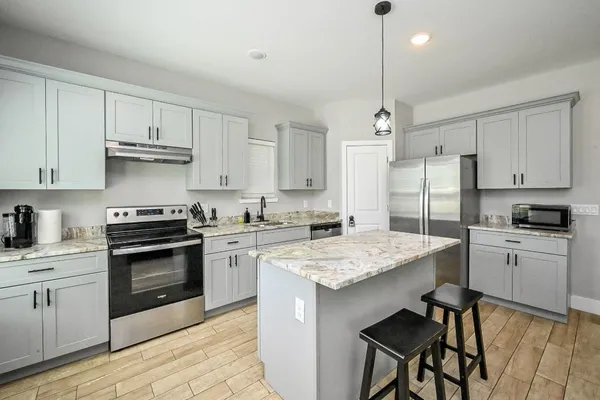 $1,700 | 5007 Briscoe Street, Unit A, Houston, TX 77033