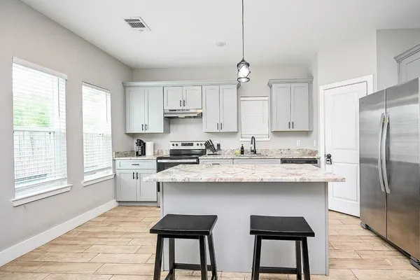 $1,700 | 5007 Briscoe Street, Unit A, Houston, TX 77033