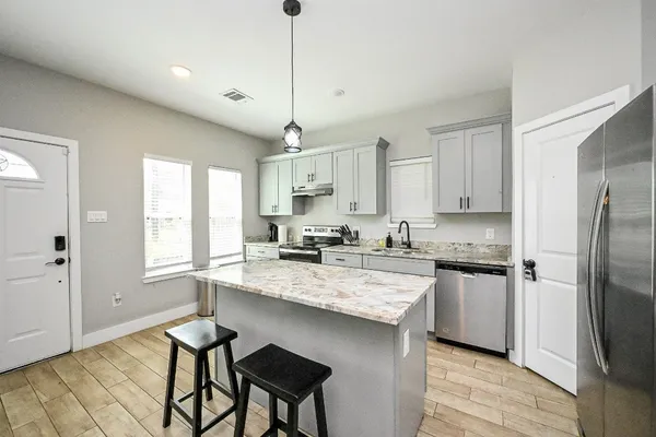 $1,700 | 5007 Briscoe Street, Unit A, Houston, TX 77033