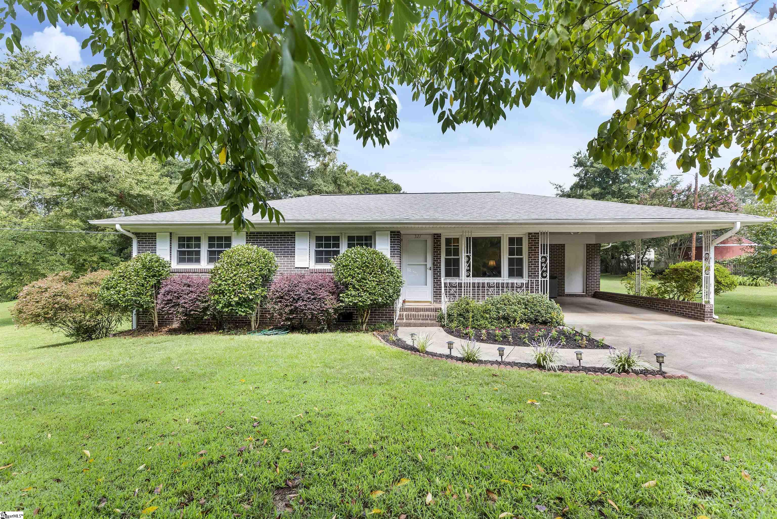 321 Buchanan Circle Pendleton, SC 29670 - Photo 1 of 24