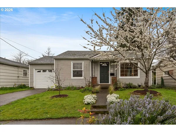 $399,900 | 6523 Southeast 84th Avenue, Portland, OR 97266