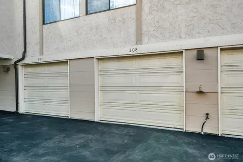 $499,950 | 1113 5th Avenue South, Unit 208, Edmonds, WA 98020