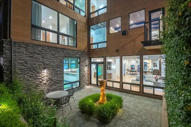 $18,950,000 | 20078 Goetting Court, Saratoga, CA 95070