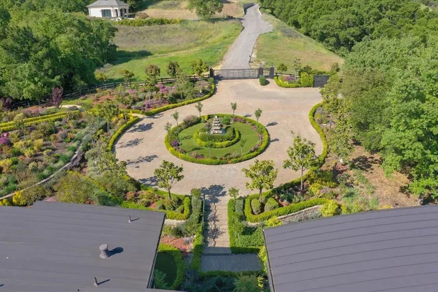 $18,950,000 | 20078 Goetting Court, Saratoga, CA 95070