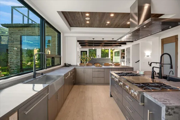 $18,950,000 | 20078 Goetting Court, Saratoga, CA 95070