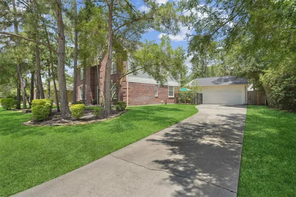 $680,000 | 74 West Summer Storm Circle, The Woodlands, TX 77381
