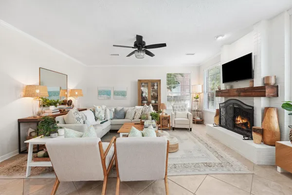$680,000 | 74 West Summer Storm Circle, The Woodlands, TX 77381