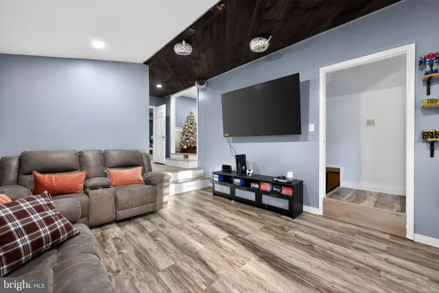 $475,000 | 550 Penn Avenue, Glenside, PA 19038