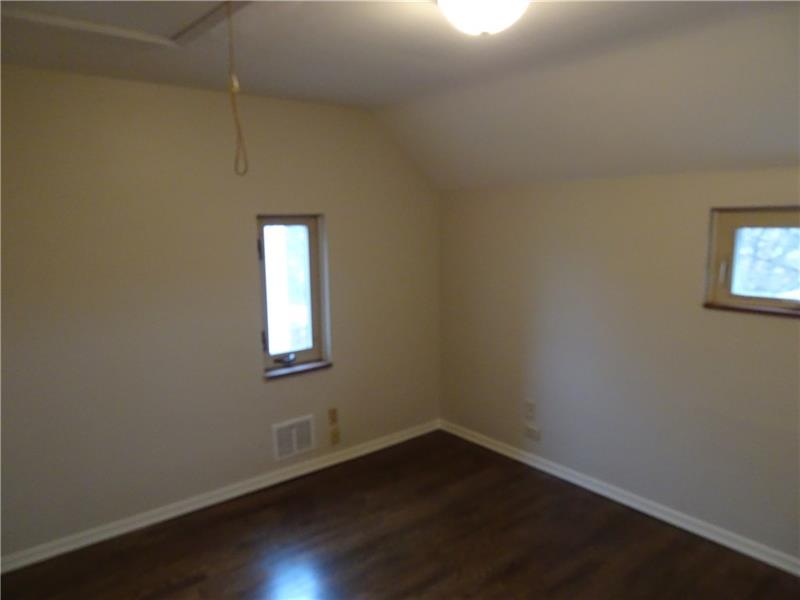 5307 Highgrove Road Whitehall, PA 15236 - Photo 15 of 25 Gallery Image 15