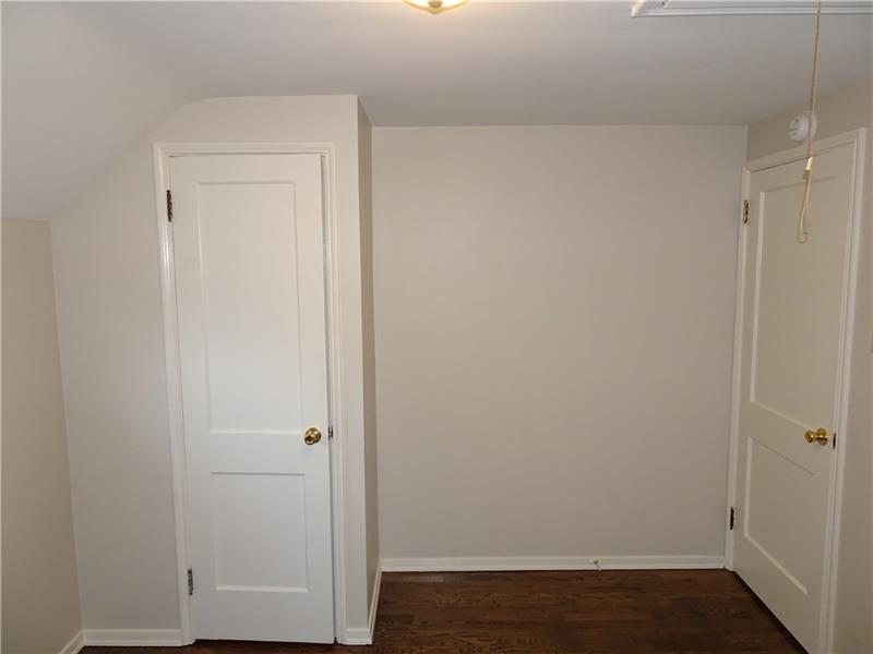 5307 Highgrove Road Whitehall, PA 15236 - Photo 16 of 25 Gallery Image 16