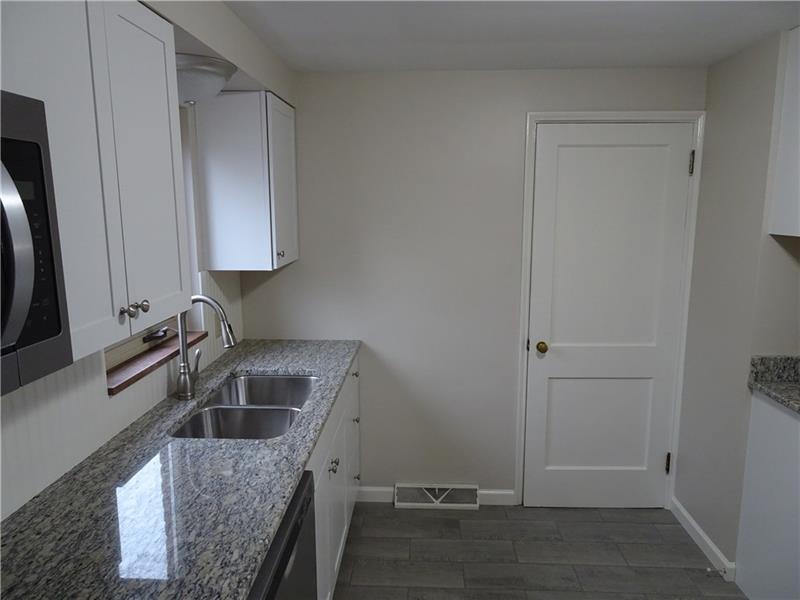 5307 Highgrove Road Whitehall, PA 15236 - Photo 6 of 25 Gallery Image 6