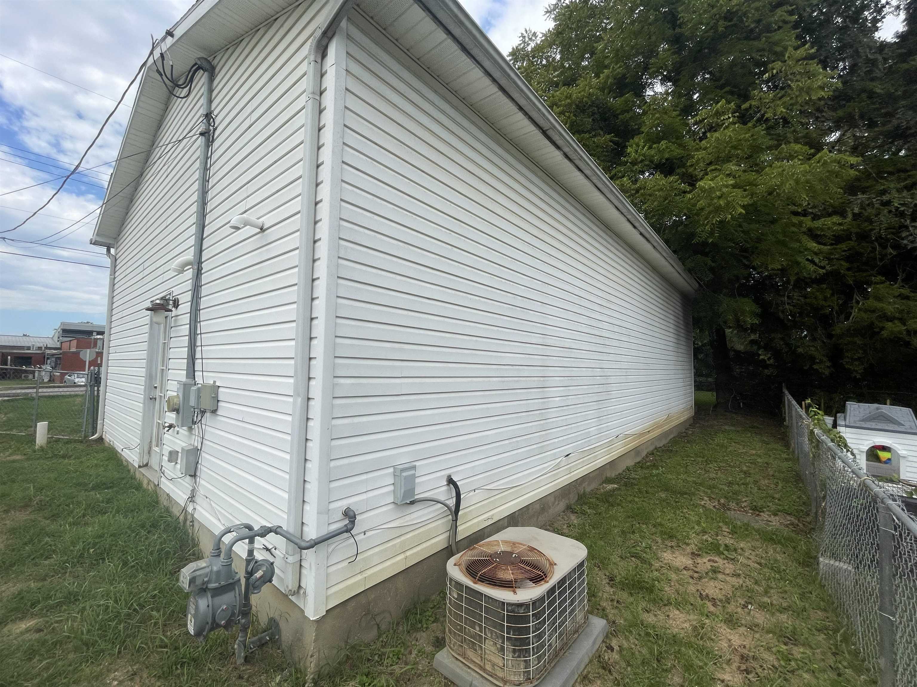301 Brewer Road Ashland, KY 41102 - Photo 3 of 11 Gallery Image 3