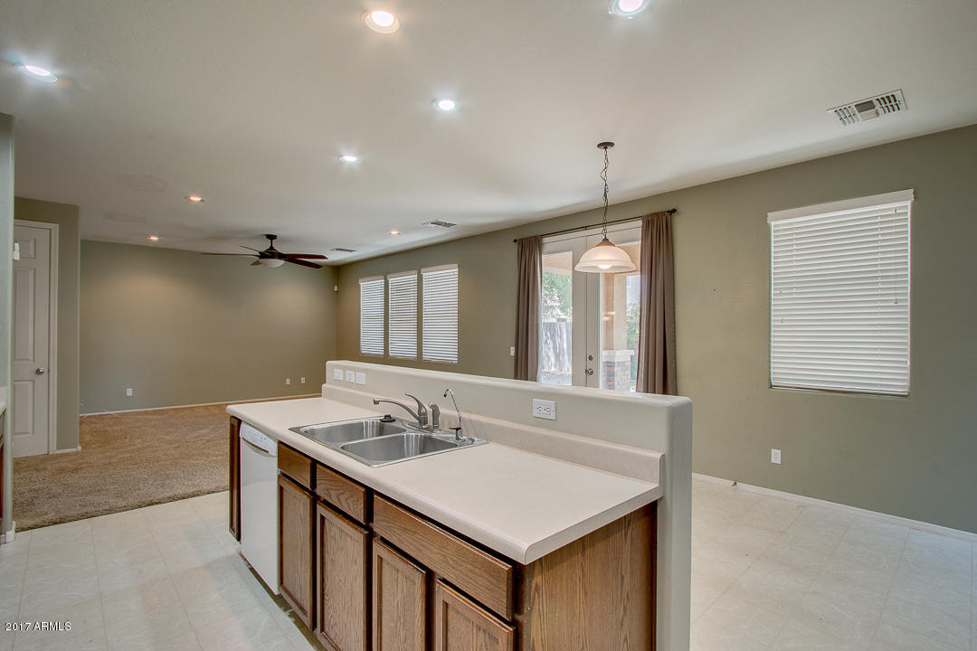 3566 East Michelle Way Gilbert, AZ 85234 - Photo 16 of 40 16-Michelle