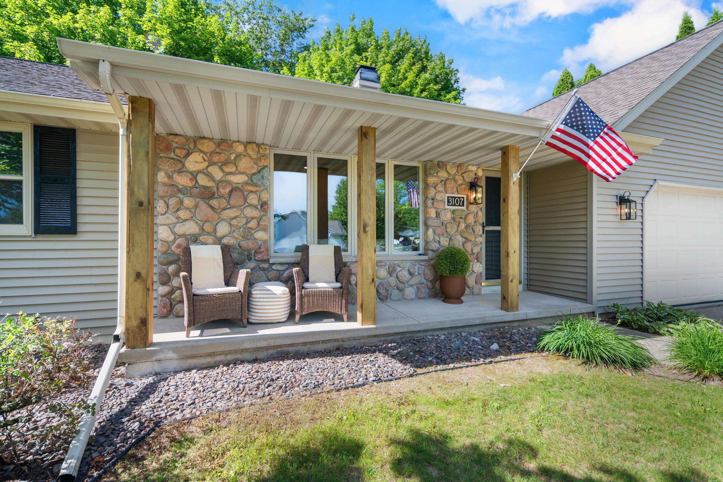 3107 Devroy Lane Green Bay, WI 54313 - Photo 5 of 75