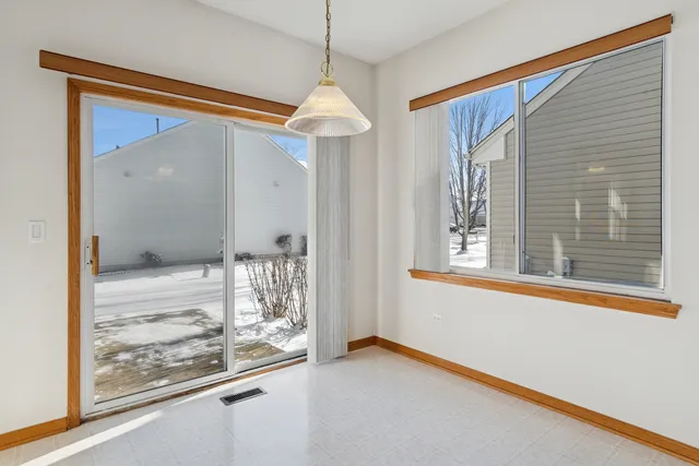 a view of livingroom with furniture