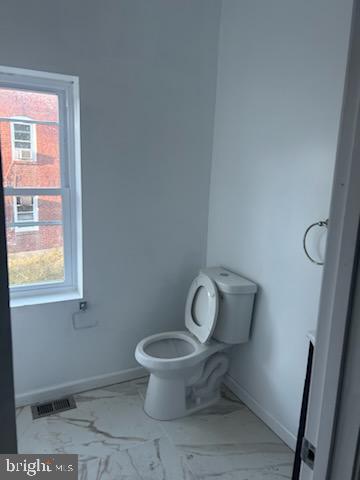 454 Roundview Road Baltimore, MD 21225 - Photo 6 of 12 Bathroom # 1