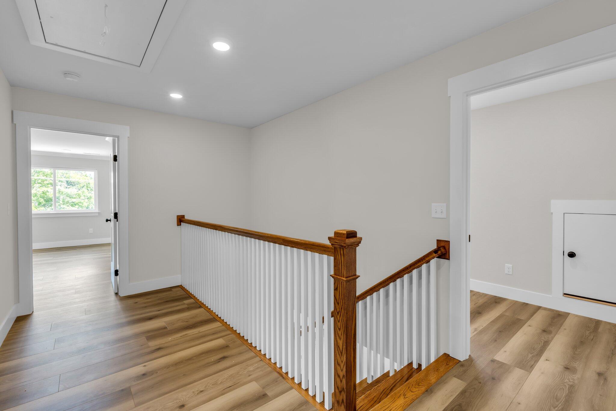 333 Isbill Road Chattanooga, TN 37419 - Photo 11 of 28 11- 333 Isbill Rd