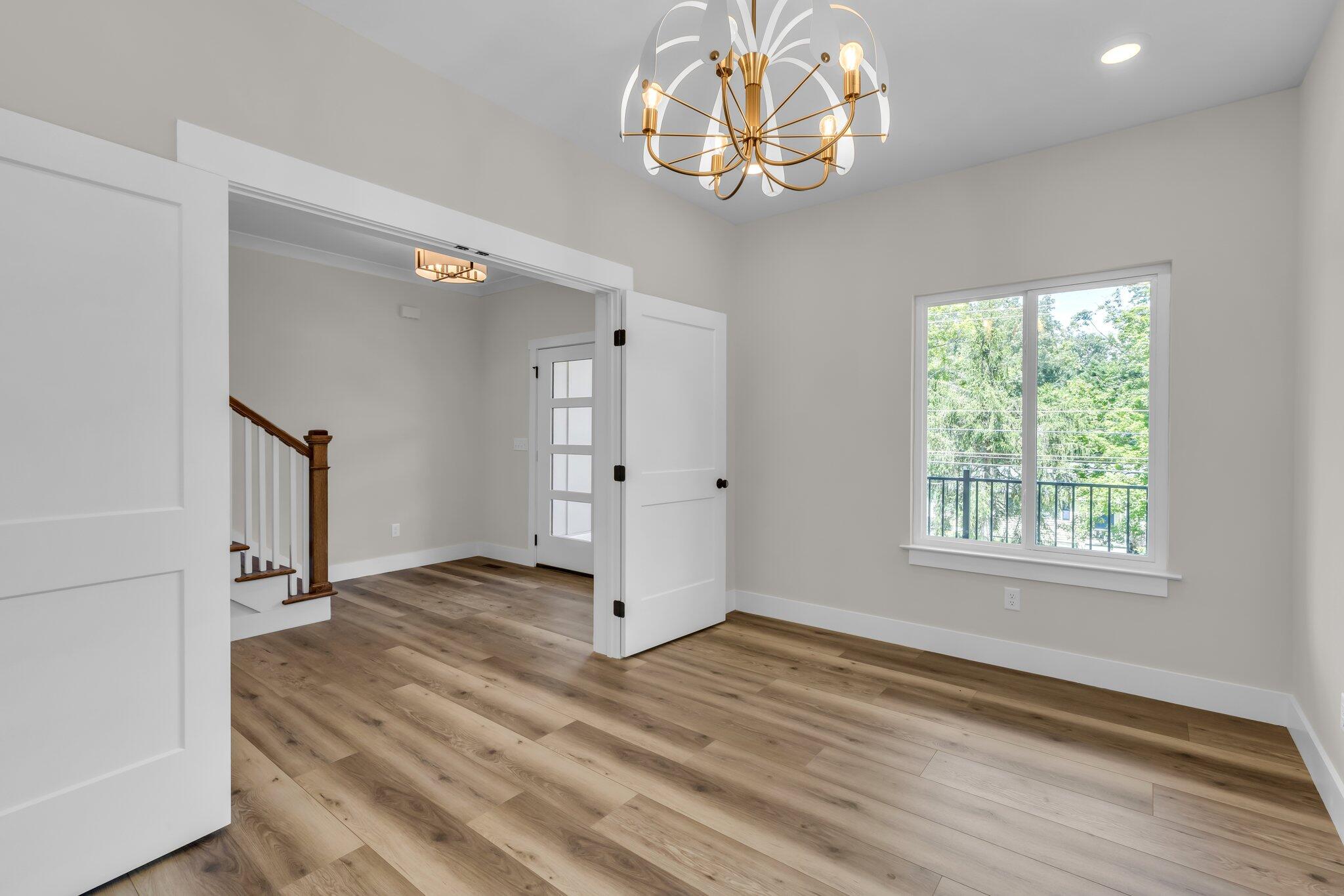 333 Isbill Road Chattanooga, TN 37419 - Photo 4 of 28 4- 333 Isbill Rd