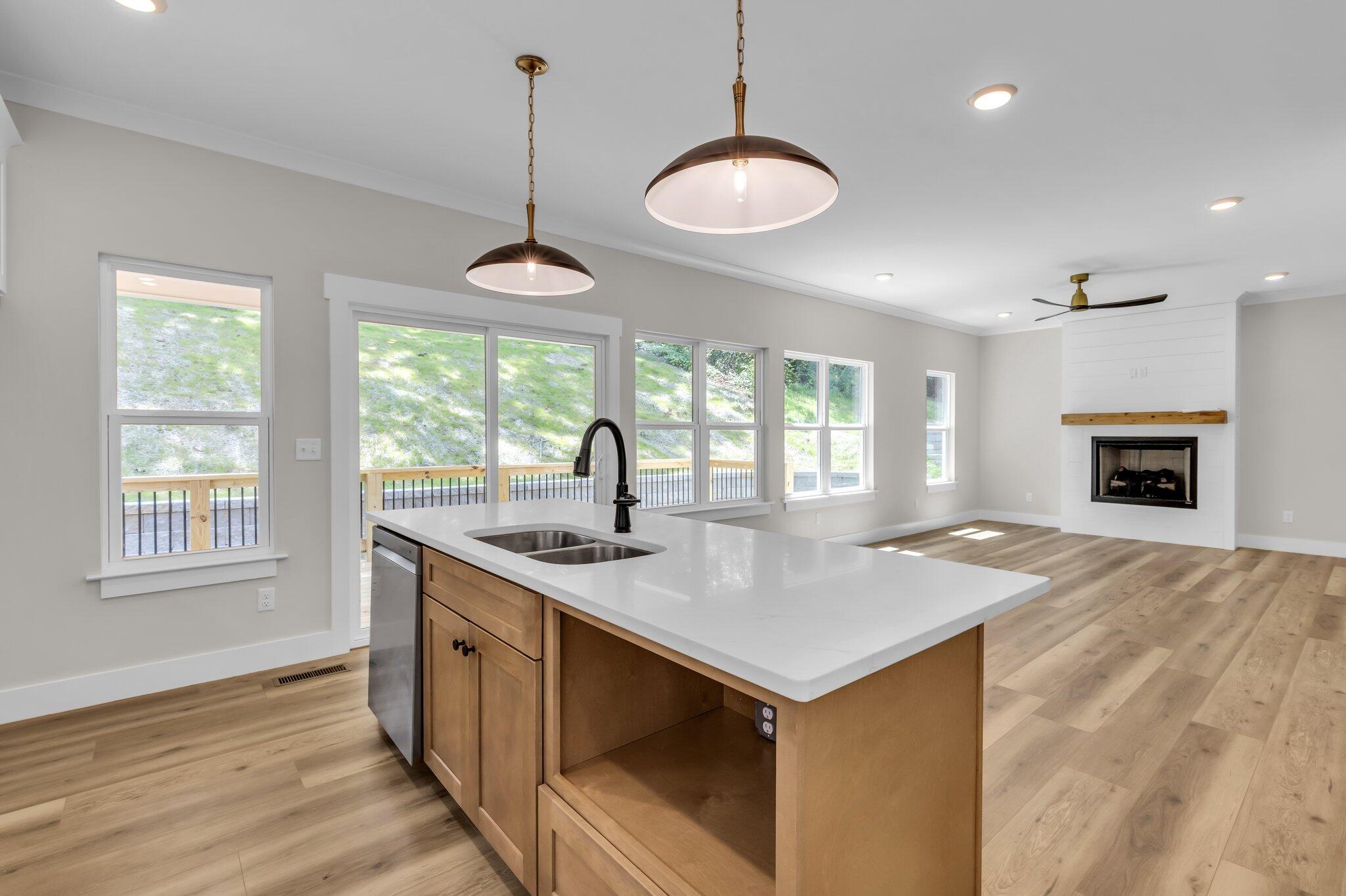 333 Isbill Road Chattanooga, TN 37419 - Photo 8 of 28 8- 333 Isbill Rd