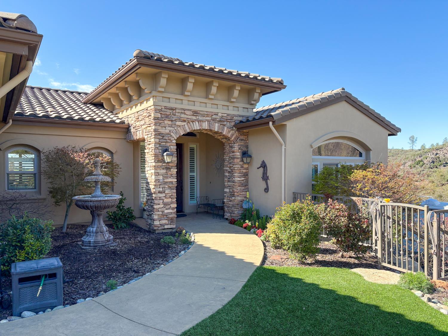 2920 Martel Creek Road Rescue, CA 95672 - Photo 4 of 69 a front view of a house with garden