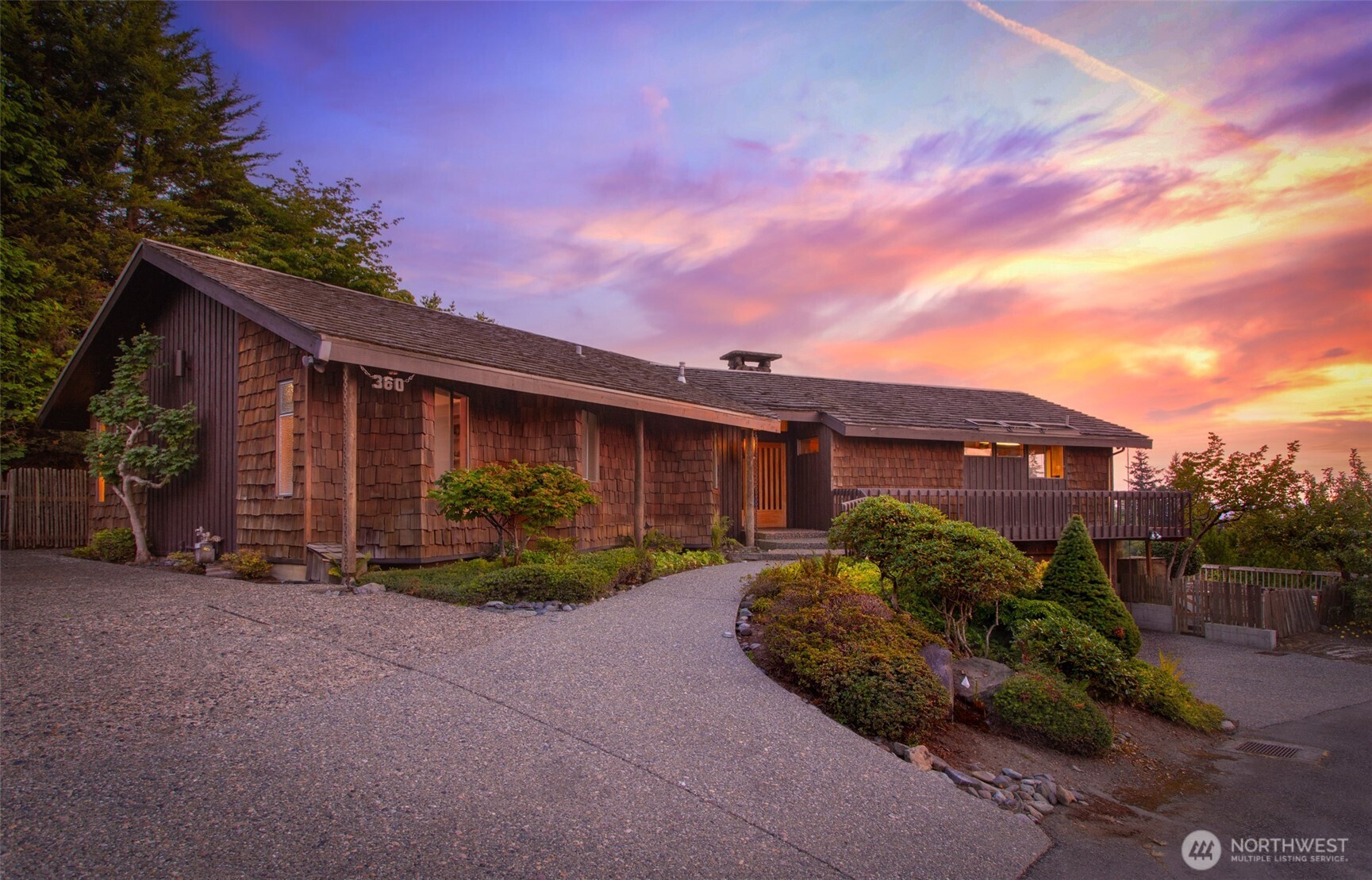 360 Heather Road Everett, WA 98203 - Photo 2 of 40 Gallery Image 2