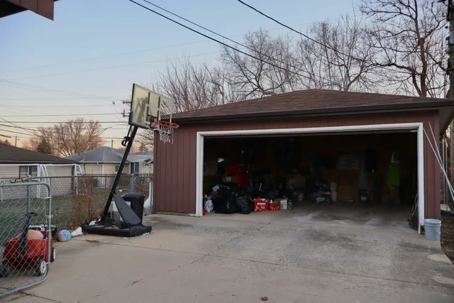 $359,900 | 245 Whitehall Avenue, Northlake, IL 60164