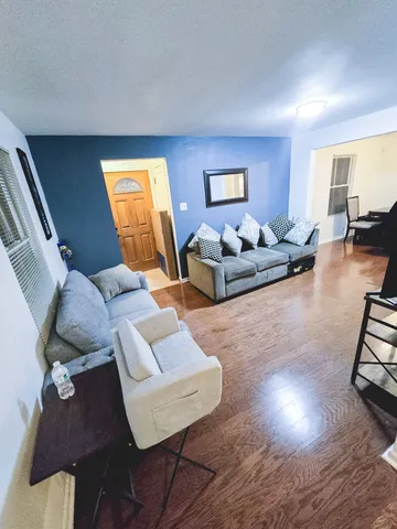 $380,000 | 245 Whitehall Avenue, Northlake, IL 60164