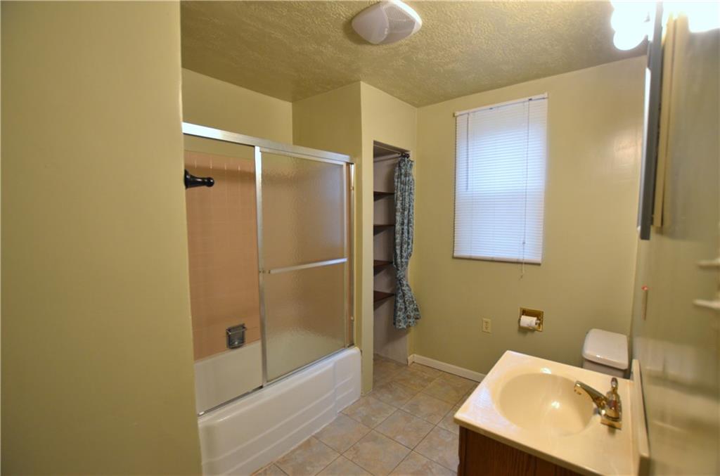 155 McMichael Road Carnegie, PA 15106 - Photo 7 of 23 Gallery Image 7