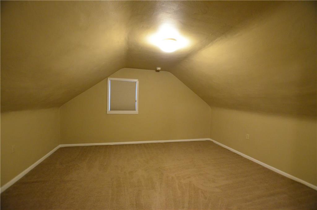 155 McMichael Road Carnegie, PA 15106 - Photo 8 of 23 Gallery Image 8