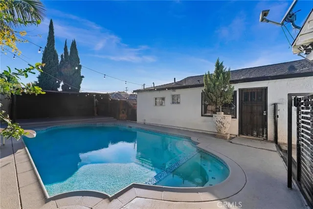 $915,000 | 4080 Broadway Avenue, Huntington Park, CA 90255