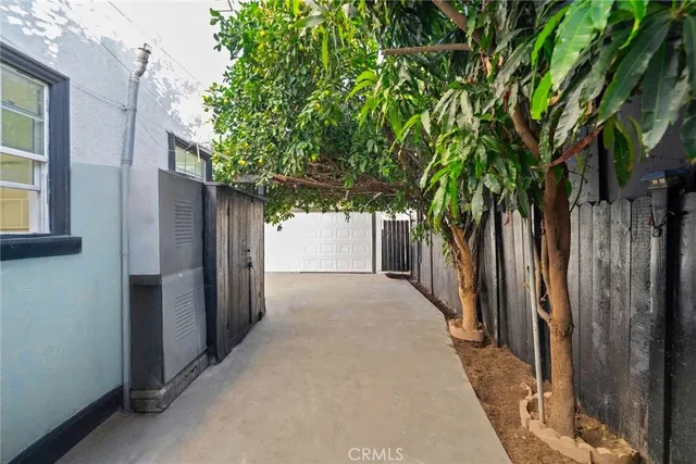 $915,000 | 4080 Broadway Avenue, Huntington Park, CA 90255