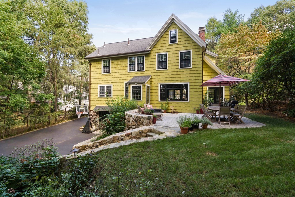 44 Cliff Road Milton, MA 02186 - Photo 26 of 30 Gallery Image 26