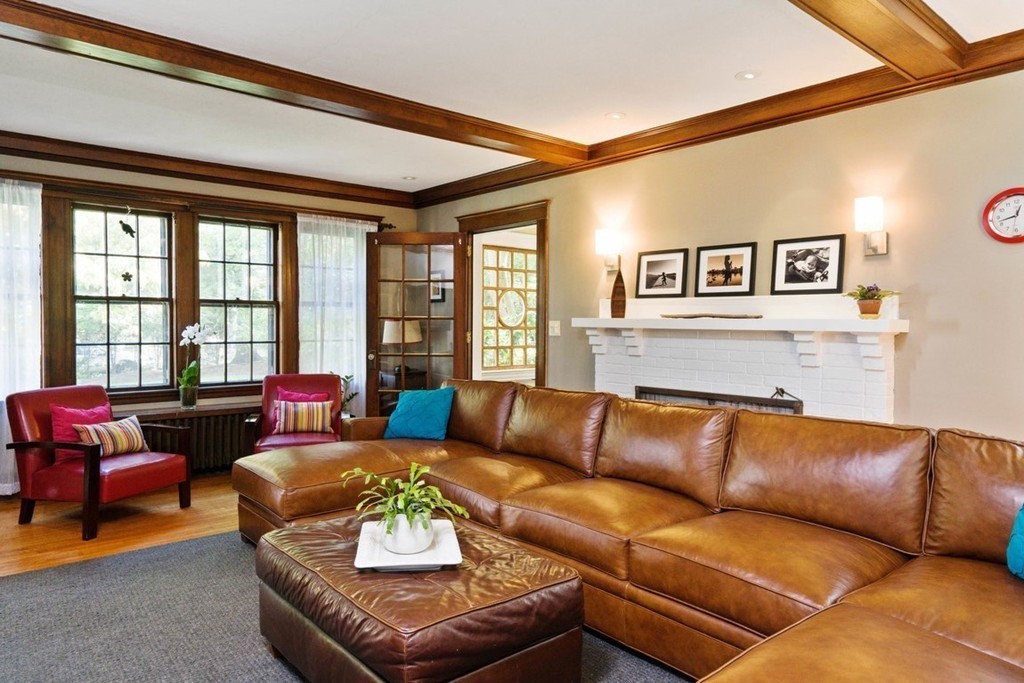 44 Cliff Road Milton, MA 02186 - Photo 5 of 30 Gallery Image 5