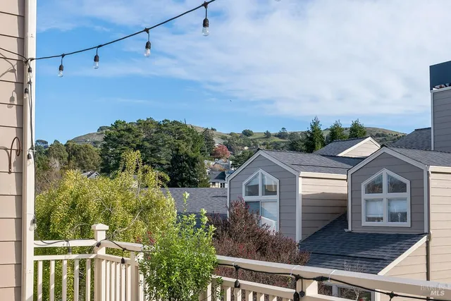 $1,100,000 | 38 Creekside Court, Corte Madera, CA 94925